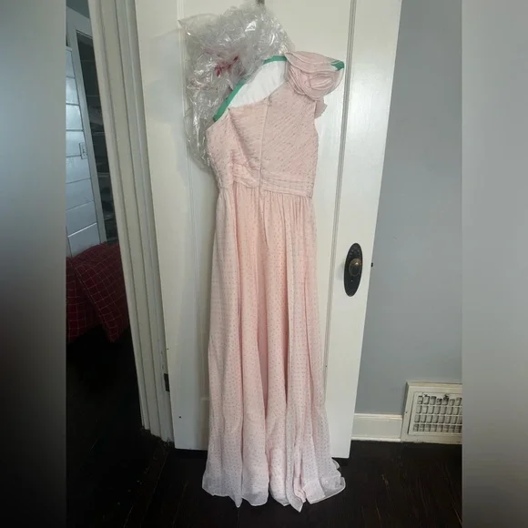 Mac Duggal Evening/Formal Dress - Picture 5 of 7